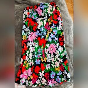 Floral 3/4 length skirt